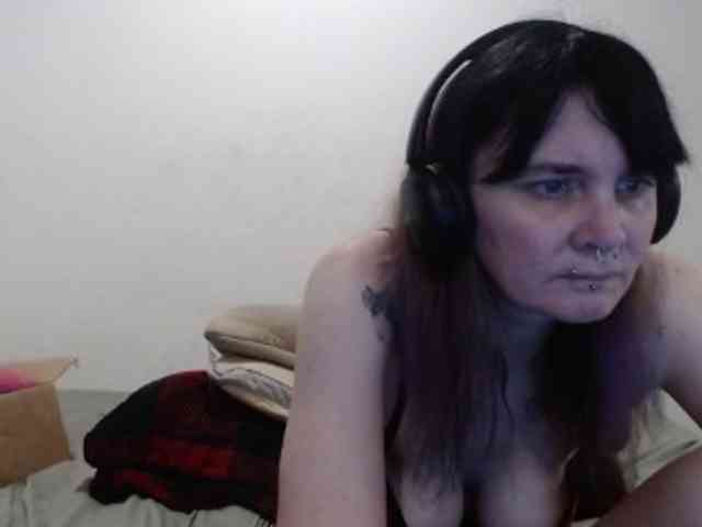 hotmodel1984 webcam