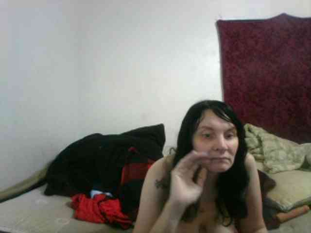 hotmodel1984 webcam