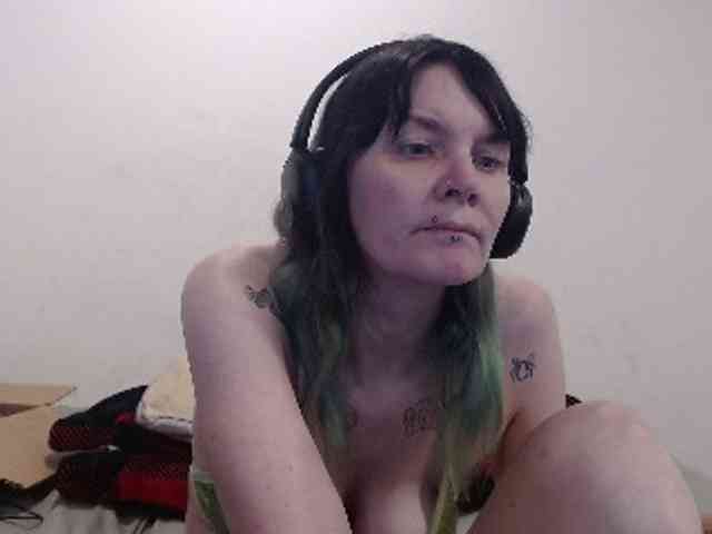 hotmodel1984 Live Webcam on BongaCams