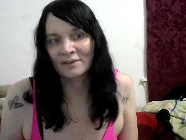 hotmodel1984 webcam