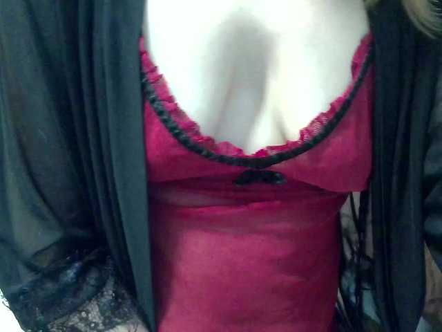 monitasofa's BongaCams show and profile