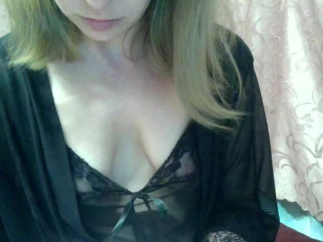 monitasofa's BongaCams show and profile