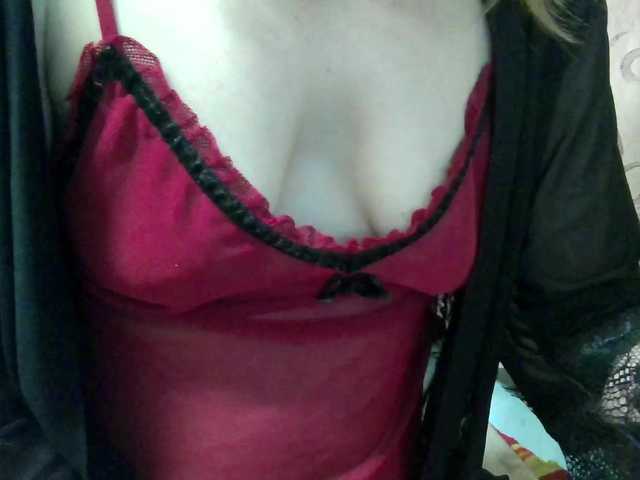 monitasofa's BongaCams show and profile