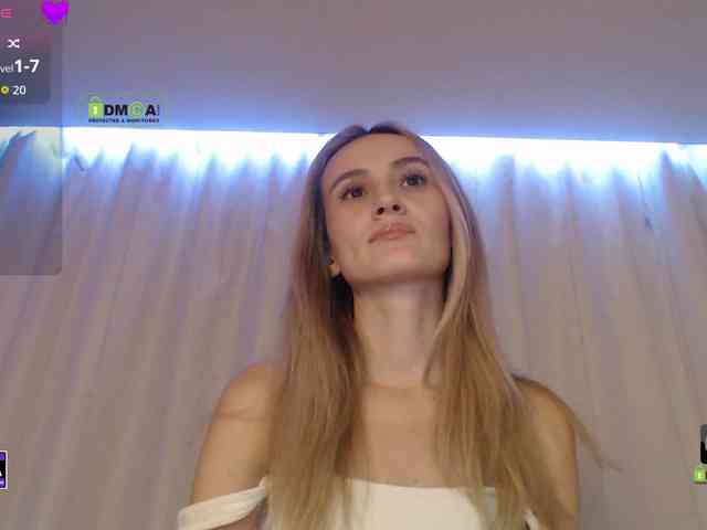 --oliva4ka-- Live Webcam on BongaCams