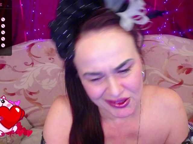 ladyzlata's BongaCams show and profile