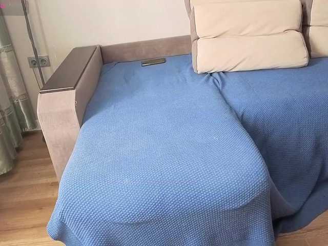 Milaa1998's BongaCams show and profile