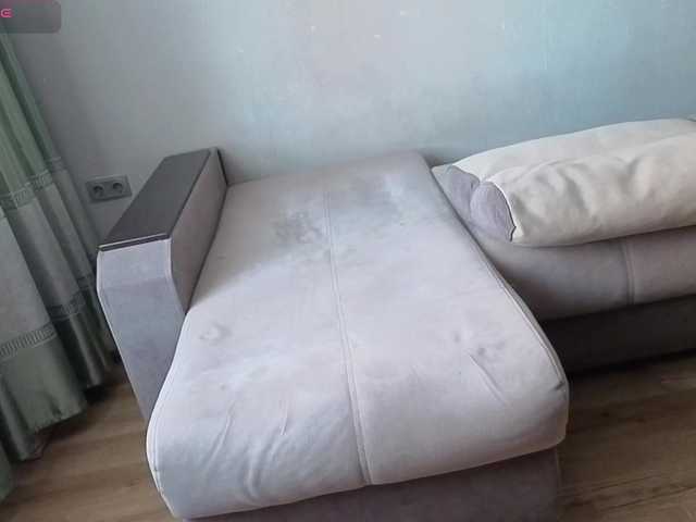 Milaa1998's BongaCams show and profile