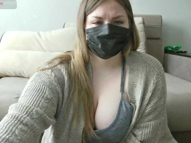 Milaa1998's BongaCams show and profile