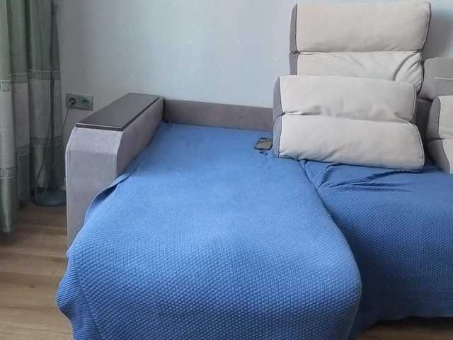 Milaa1998's BongaCams show and profile