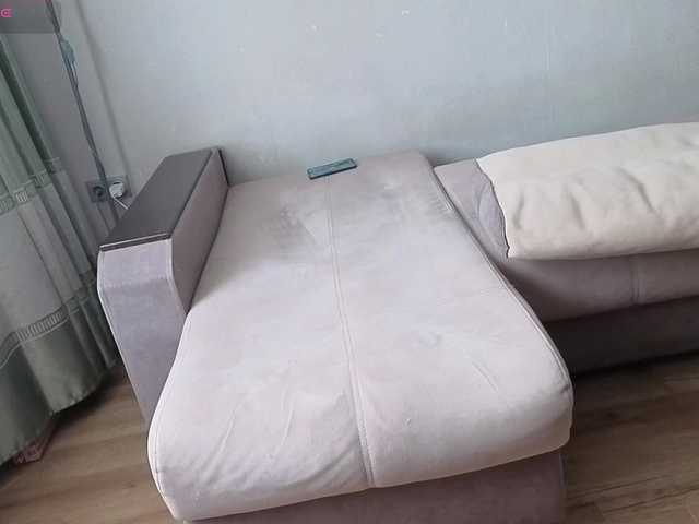 Milaa1998's BongaCams show and profile