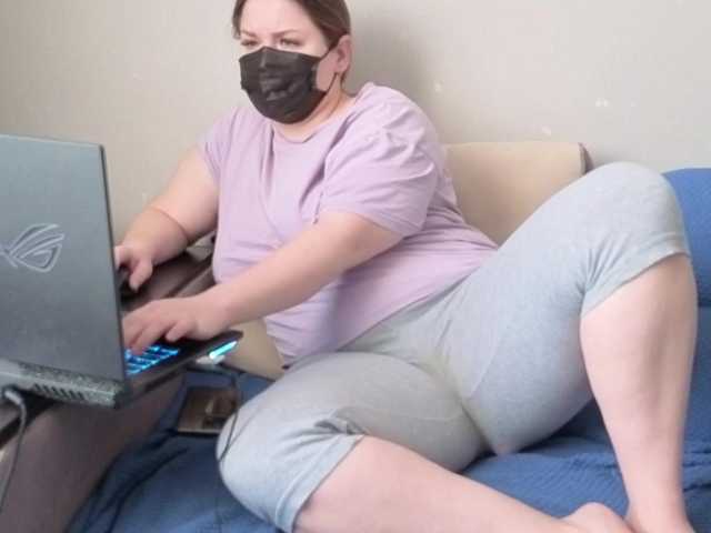 Milaa1998's BongaCams show and profile