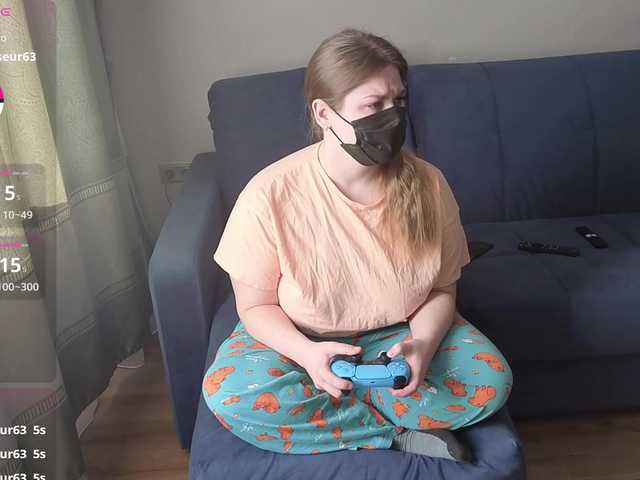 Milaa1998's BongaCams show and profile