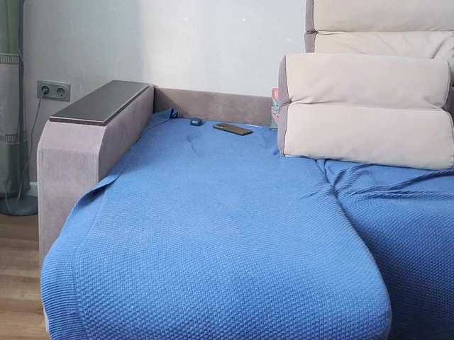 milaa1998 live sex show