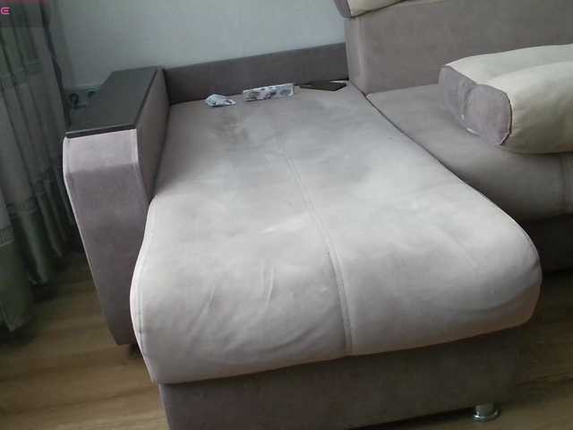 Milaa1998's BongaCams show and profile