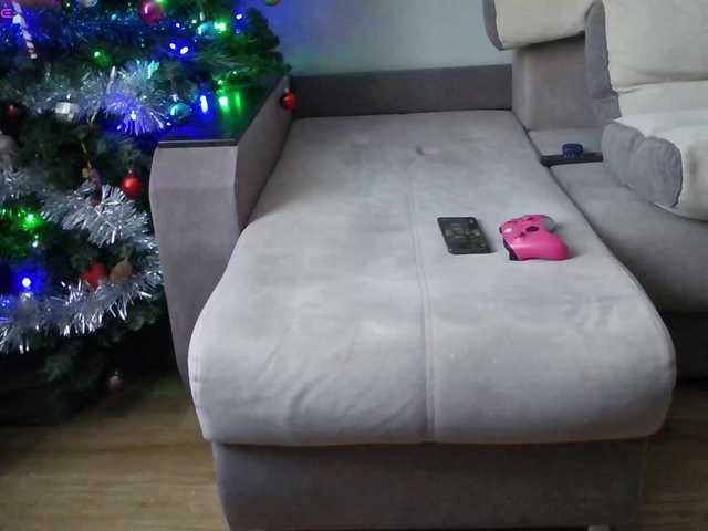 Milaa1998's BongaCams show and profile