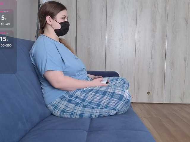 Milaa1998's BongaCams show and profile