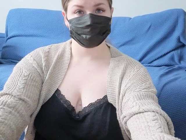 Milaa1998's BongaCams show and profile