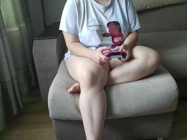 Milaa1998 webcam