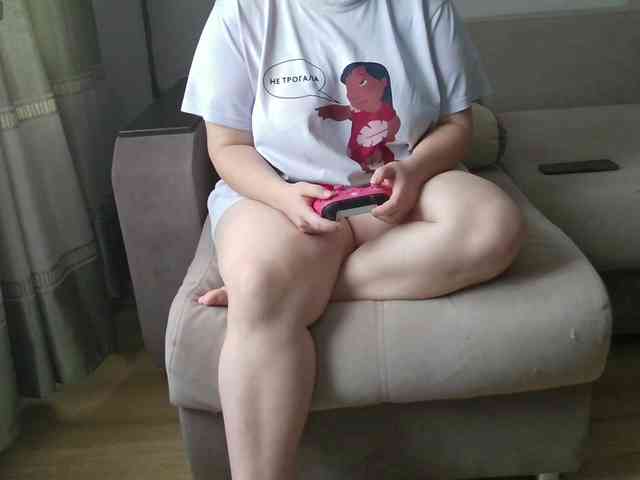 Milaa1998 webcam