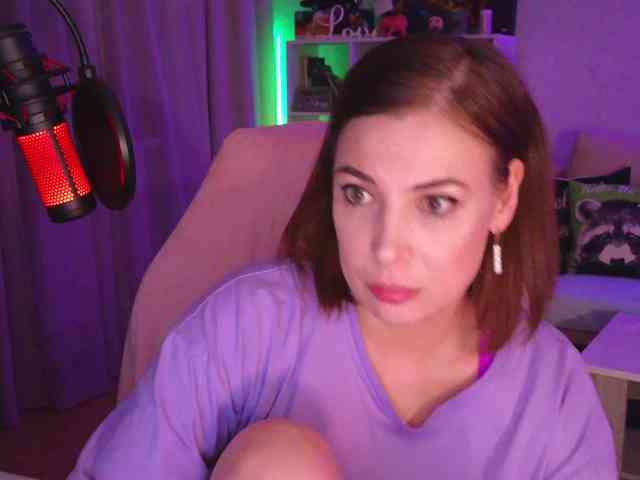 LadyLLS webcam