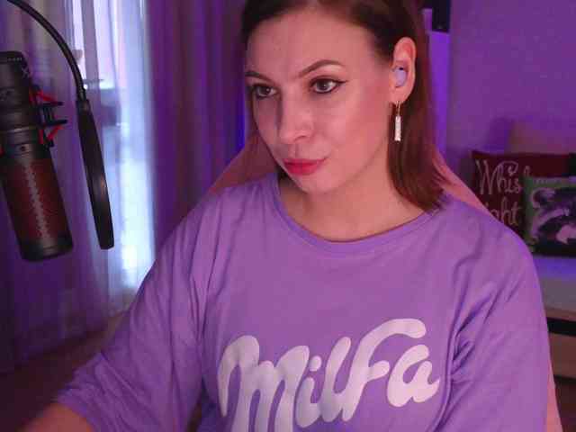 LadyLLS webcam