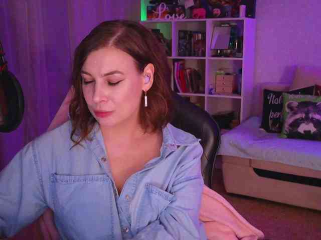 LadyLLS webcam