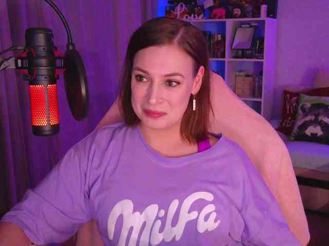 LadyLLS webcam