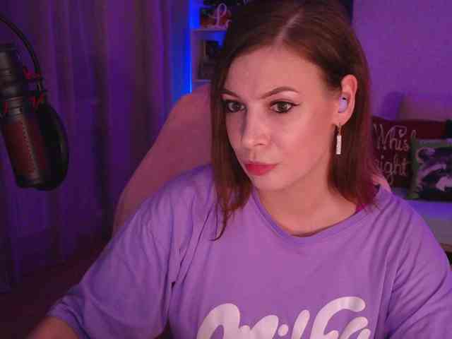 LadyLLS webcam