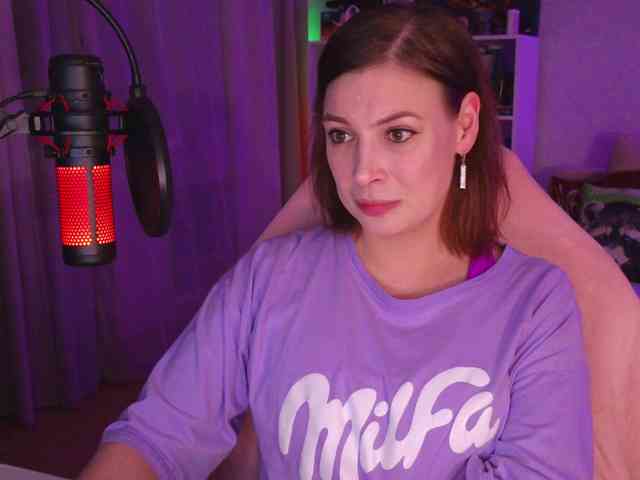 LadyLLS webcam