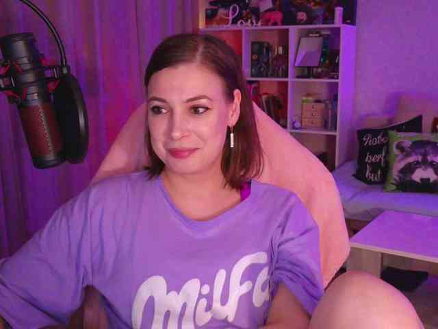 LadyLLS webcam
