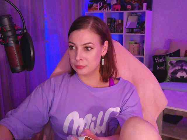 LadyLLS webcam