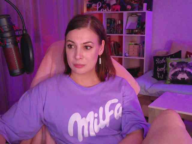 LadyLLS webcam