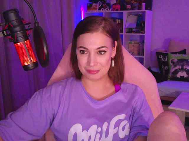 LadyLLS webcam