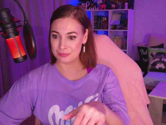 LadyLLS webcam