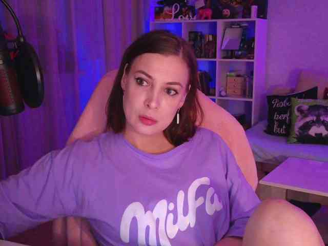 LadyLLS webcam