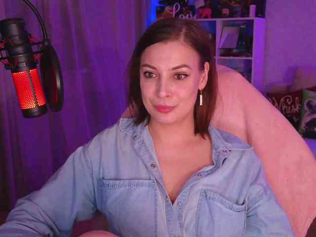 LadyLLS webcam