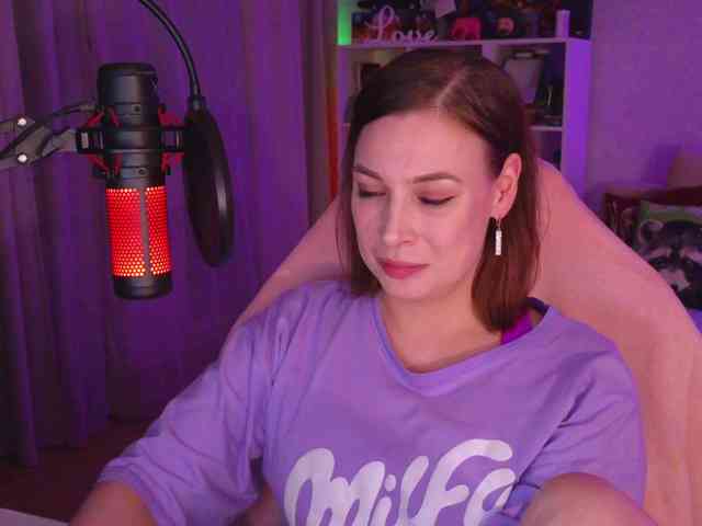 LadyLLS webcam