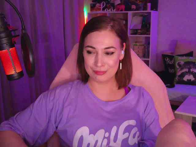 LadyLLS webcam