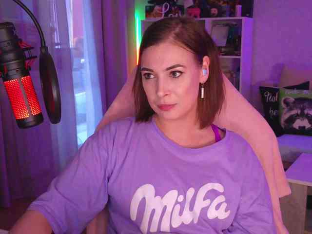 LadyLLS webcam