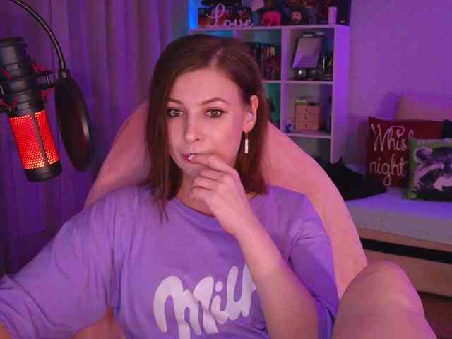 LadyLLS webcam