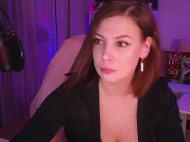 LadyLLS webcam