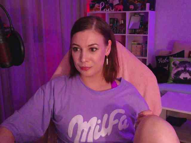 LadyLLS webcam