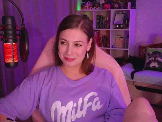 LadyLLS webcam