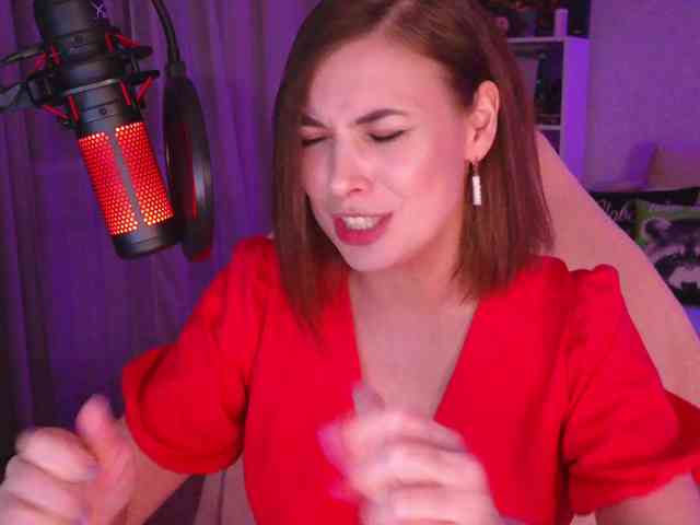 LadyLLS webcam