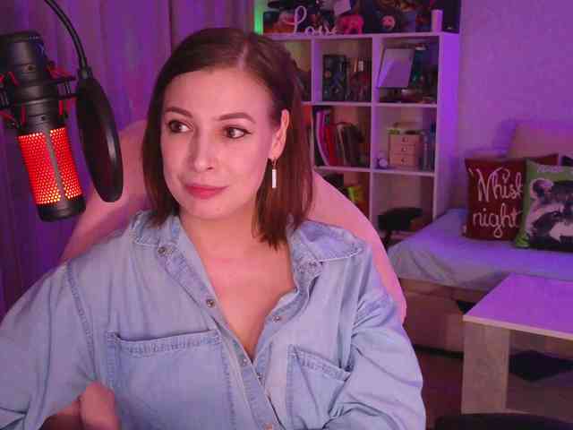 LadyLLS webcam