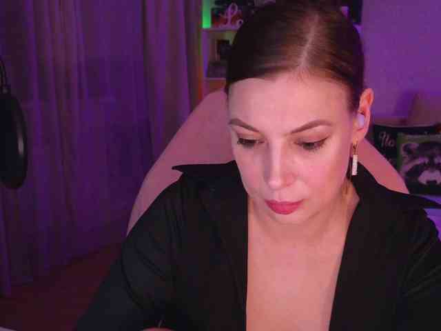 LadyLLS webcam
