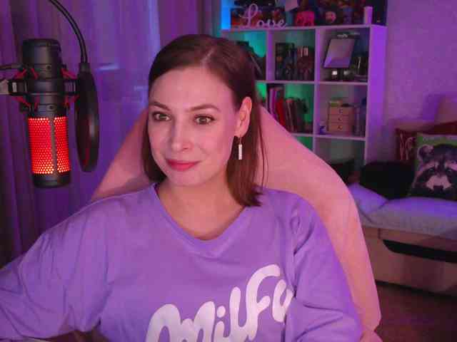 LadyLLS webcam