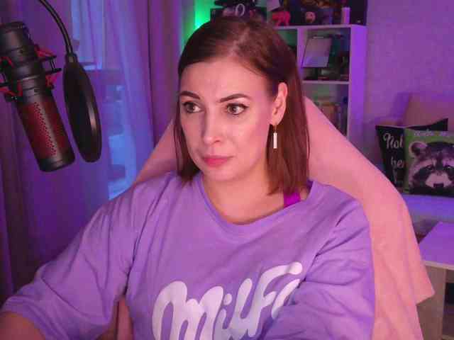 LadyLLS webcam