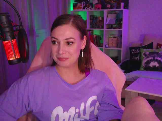 LadyLLS webcam