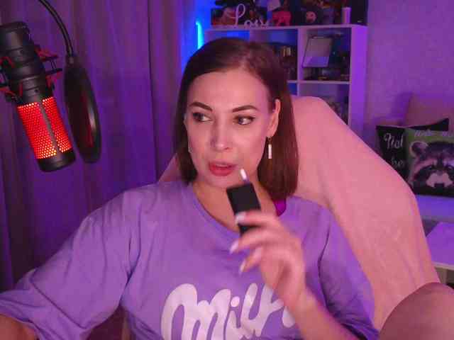 LadyLLS webcam